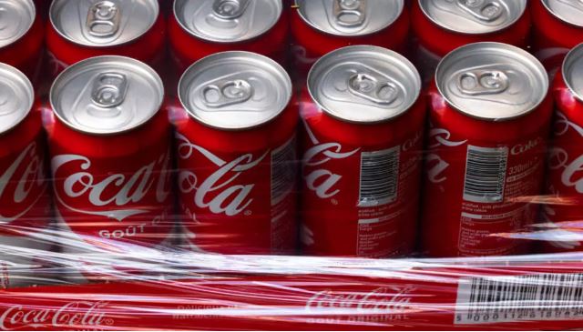 Coca-Cola urdhëron tërheqje masive të produkteve të saj në Evropë për shkak të niveleve të larta të kloratit 1 coca cola