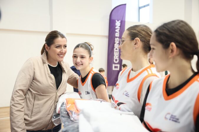 Nis edicioni i 3-të i programit “Ekipet Sportive në Shkolla”, Manastirliu: Mbi 12 mijë fëmijë pjesëmarrës, do ta zgjerojmë programin dhe në disiplina të tjera sportive 1 WhatsApp Image 2025 02 08 at 09.57.36 675x450 1