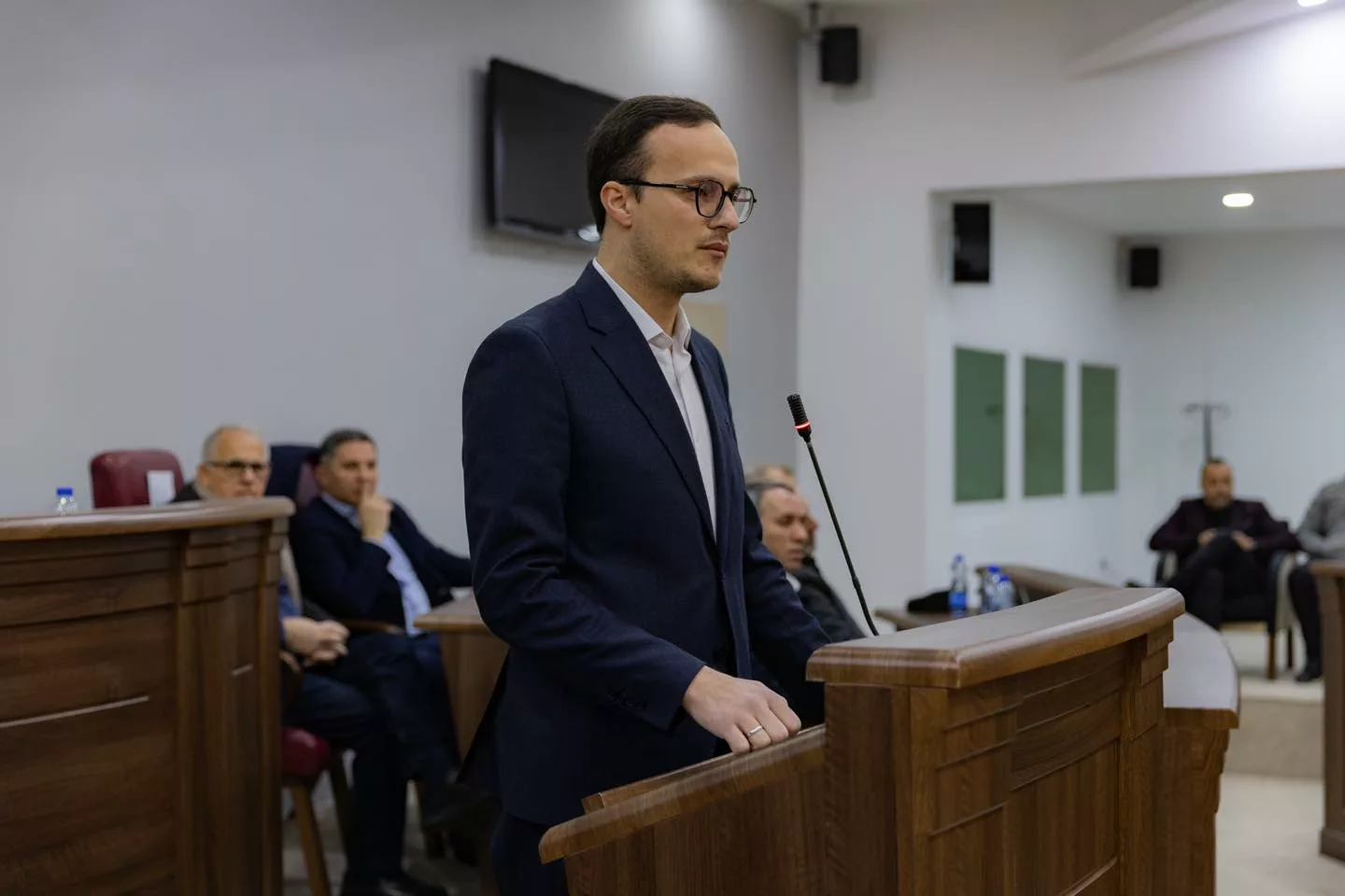 Kryetari i Gjilanit njofton se buxheti i komunës do të votohet nesër 1 alban hyseni gjilan.webp