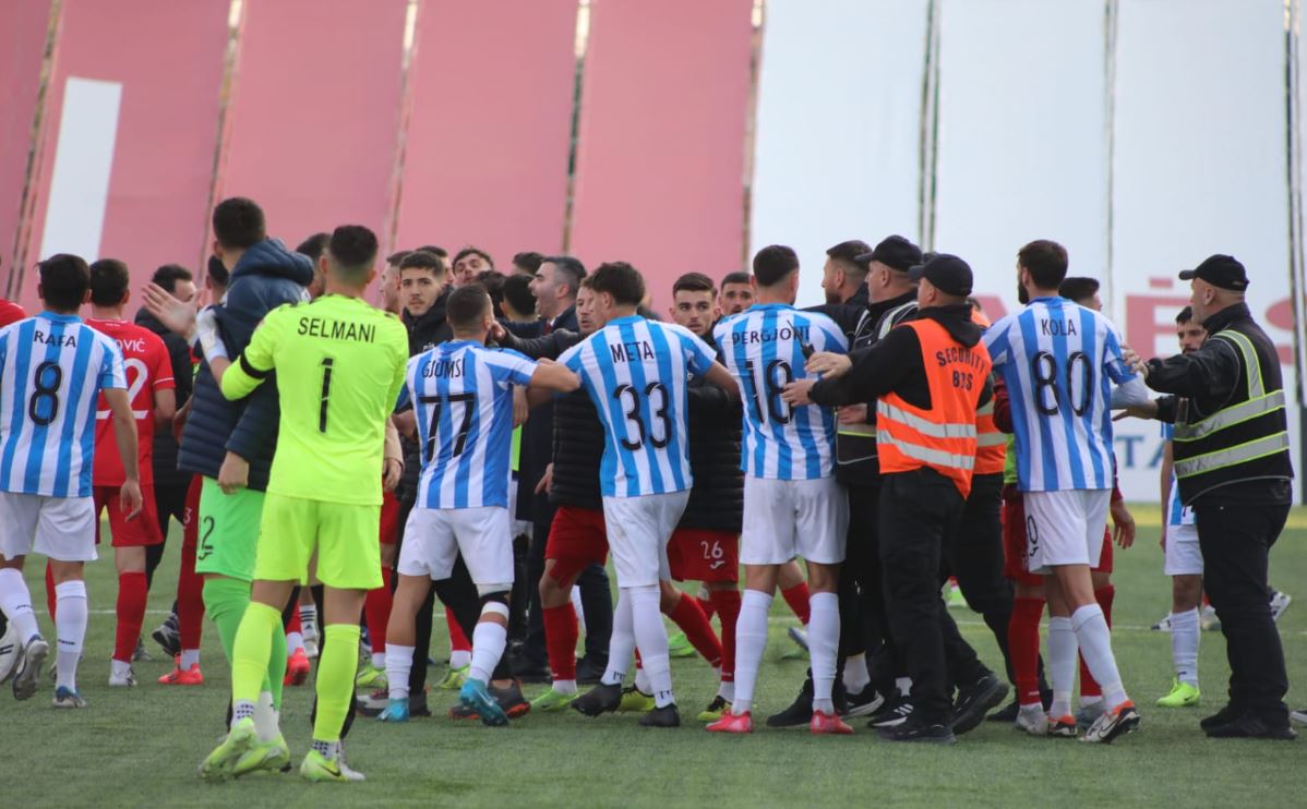 VIDEO/ Lufta dhe paqja në derbin e kryeqytetit, barazim dramatik mes grushtave dhe kartonëve të kuq në Partizani-Tirana 1 partizani tirana