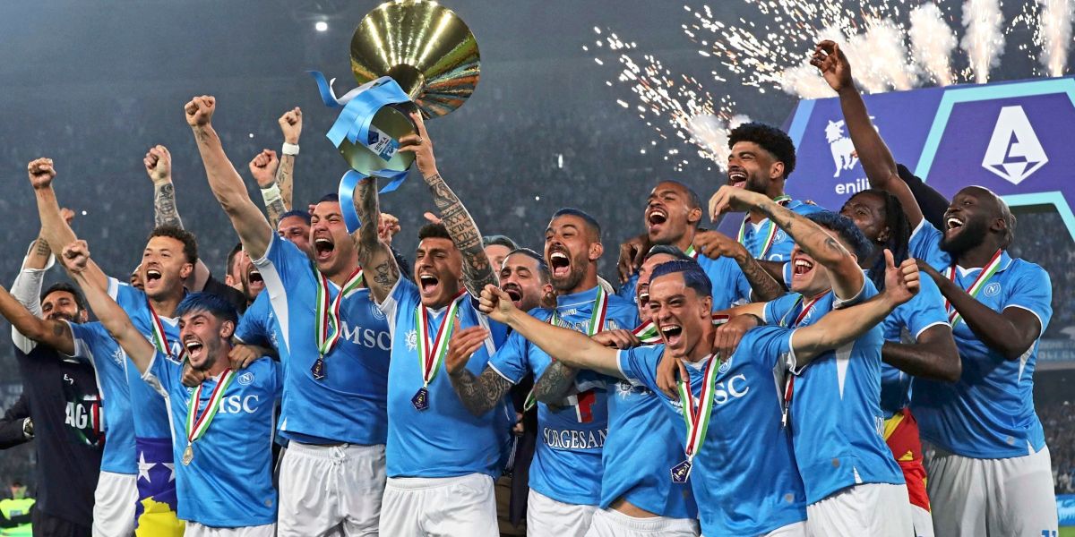 Napoli feston titullin e tij befasues të kampionatit: “Nuk mund ta imagjinoja t’i linte njerëzit” – futbolli Napoli feston titullin e tij befasues të kampionatit: “Nuk mund ta imagjinoja t’i linte njerëzit” – futbolli