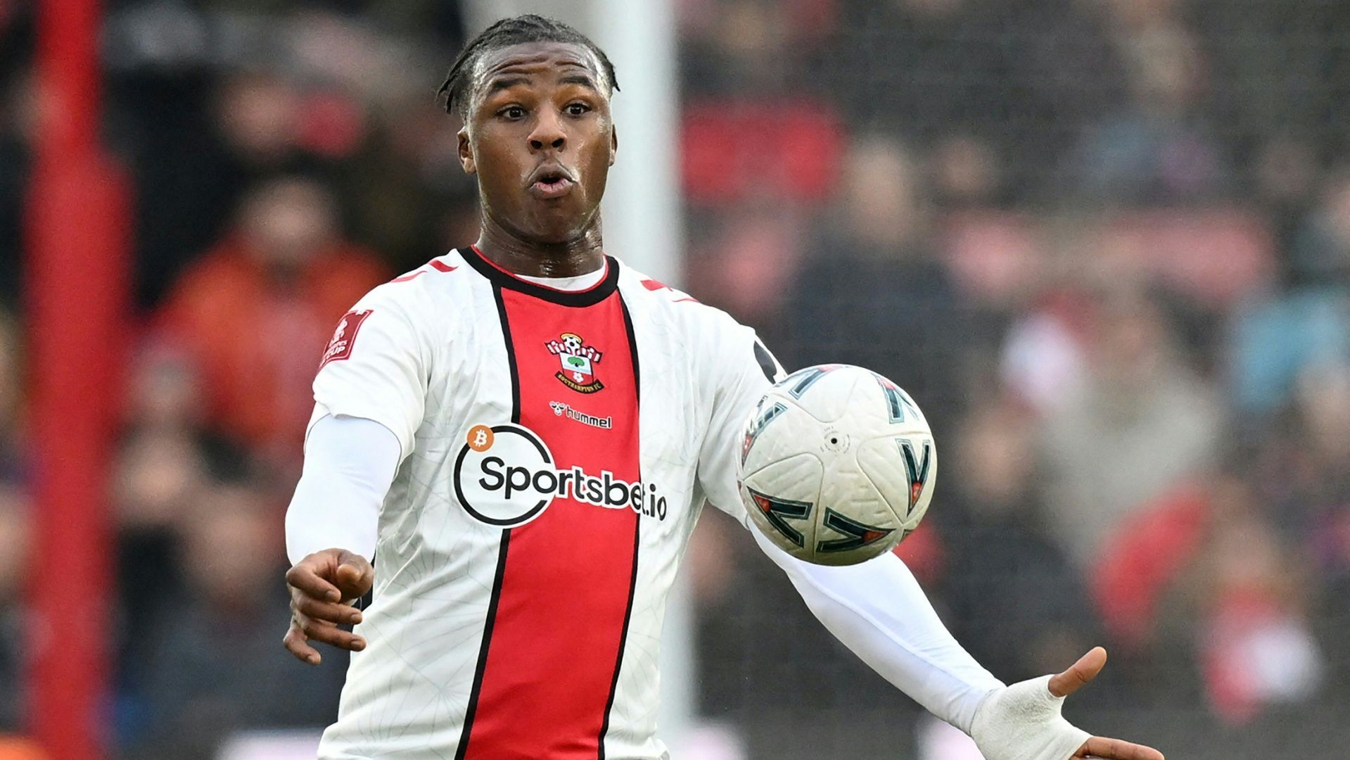 Bella-Kotchap në një bazë me qira në serinë a