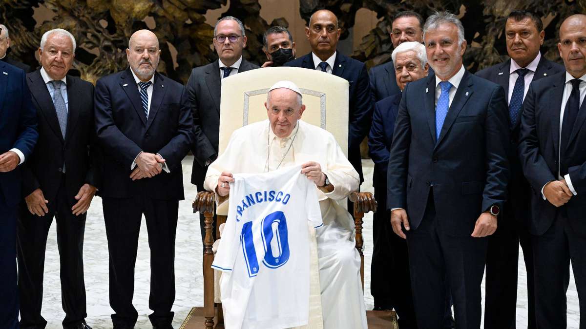 Papa Françesku ka vdekur, Lojërat Serie-A anulohen, tifozët janë të zemëruar: “Pse ferr?” Papa Françesku ka vdekur, Lojërat Serie-A anulohen, tifozët janë të zemëruar: “Pse ferr?”