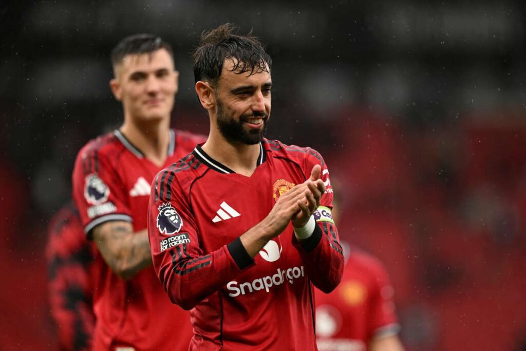 Falë penalltisë: Manchester United me fitoren e parë të sezonit