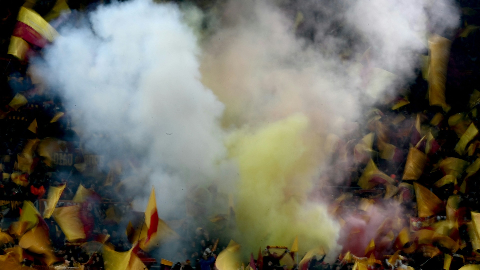 Ndëshkime të vështira për si Roma dhe Lazio pas trazirave në Derby