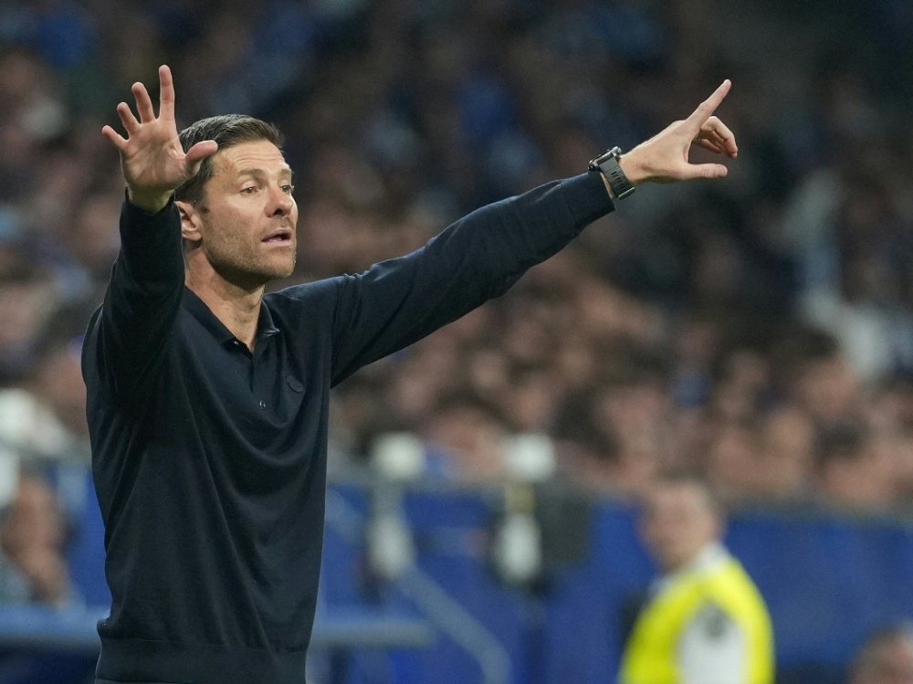 Alonso zgjodhi trajner të muajit