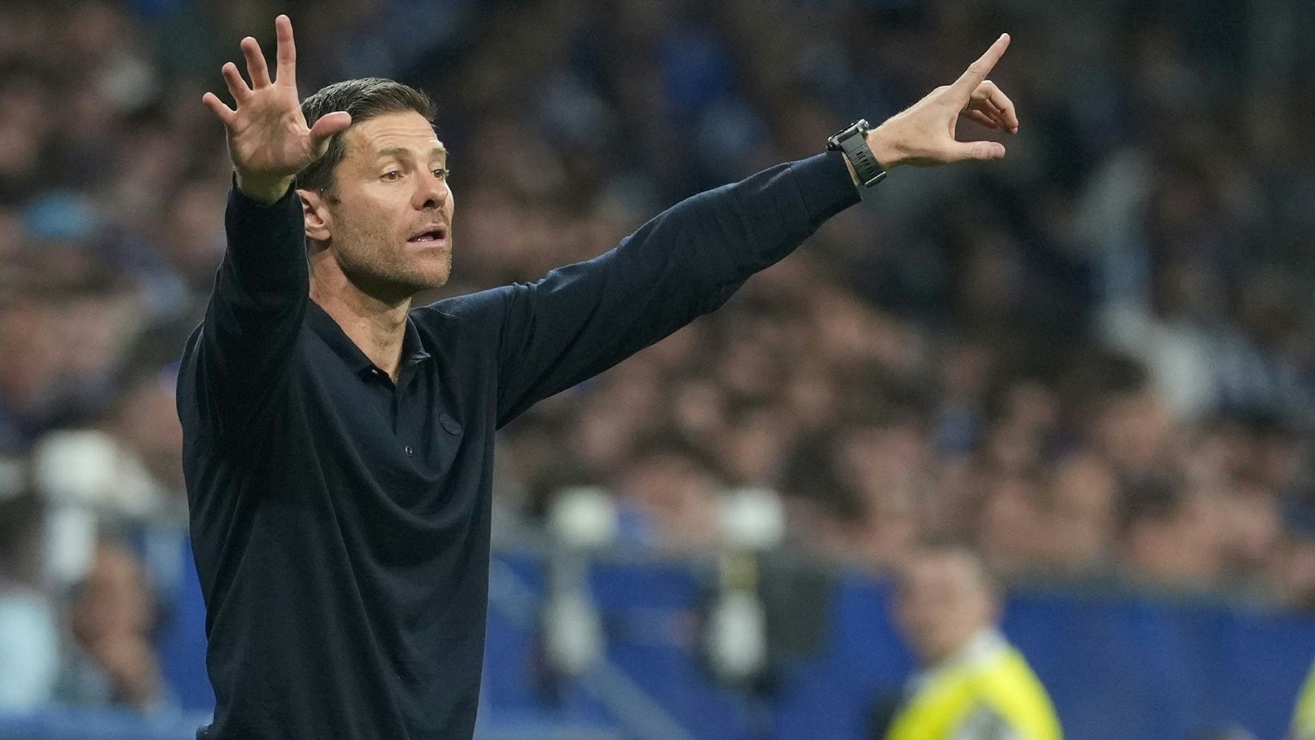 Alonso zgjodhi trajner të muajit