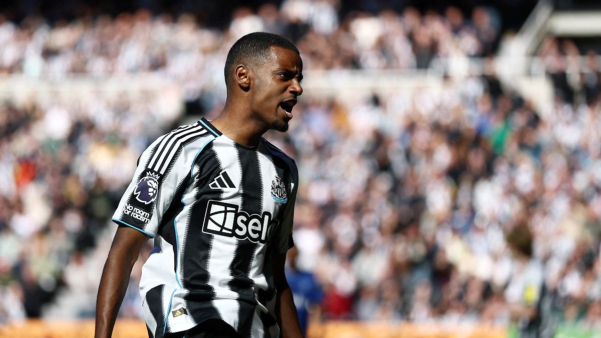 Dita e Sportit: Regjistrimi: Premier League blen lojtarë për 3.590,000,000 euro Dita e Sportit: Regjistrimi: Premier League blen lojtarë për 3.590,000,000 euro