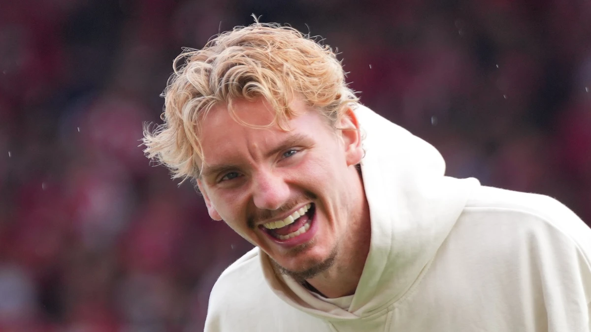 Nga "Zero Premier League" në Himne në Newcastle