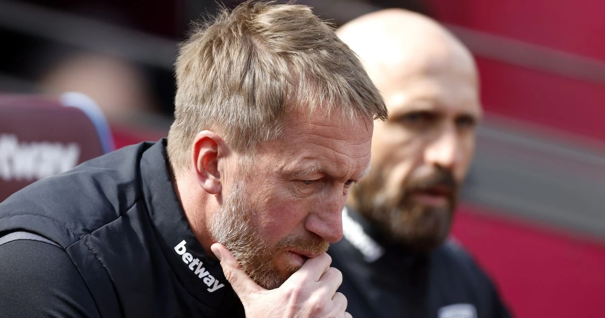 Menaxheri i dytë i Premier League i cili u lirua këtë sezon dhe i pari që humbi punën e tij Menaxheri i dytë i Premier League i cili u lirua këtë sezon dhe i pari që humbi punën e tij