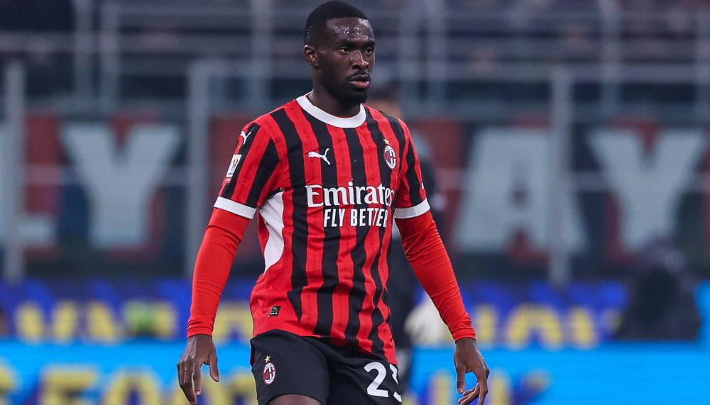 AC Milan dëshiron të zgjasë traktatin e Fikayo Tomori