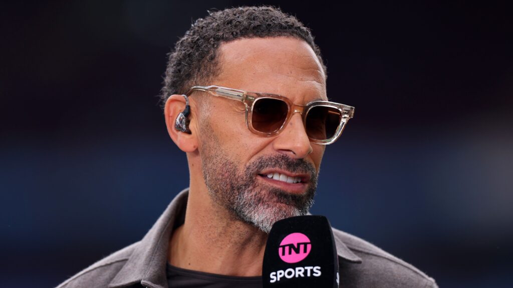 Krahasim me "mollë dembel": Rio Ferdinand është i lumtur për largimin e ardhshëm të një lojtari 50 milion në Manchester United-oal.com