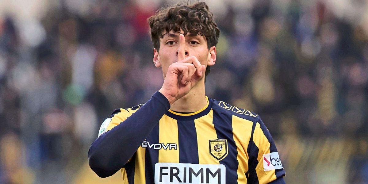 Musolini i Madh -Grand Kriqeve futen në Serie A – Seria A