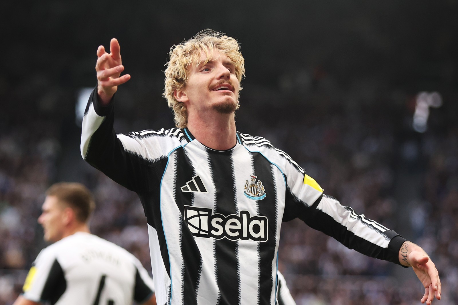 Nick Woltemade hyn në gjurmët e një legjende të Newcastle