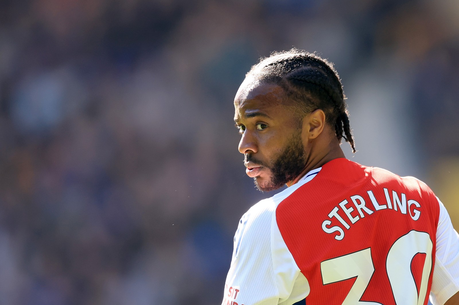 Ish trajneri i Liverpoolit hap derën e Sterling Raheem për rikthim