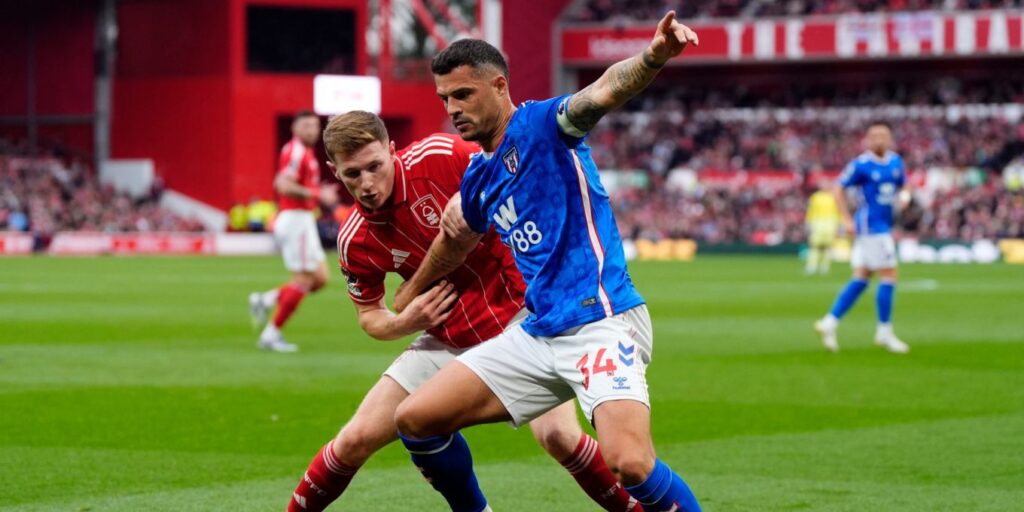 Granit Xhaka me asistim në Sunderland fitoren mbi Nottingham