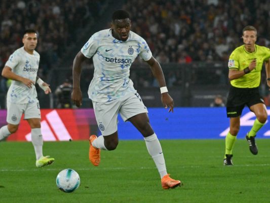 Interi është tani lider i Serie A pas rrëshqitjes së Napolit në Torino Interi është tani lider i Serie A pas rrëshqitjes së Napolit në Torino