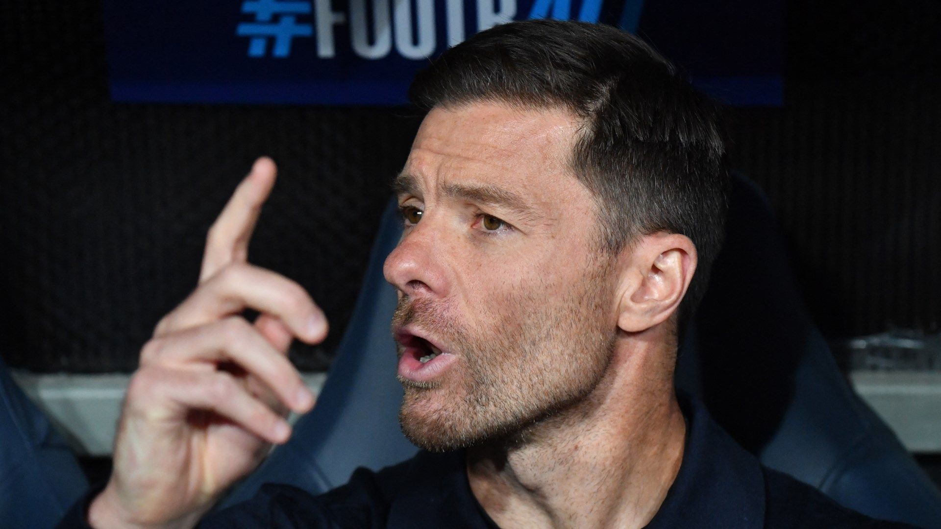 “Të shohim nëse do ta kalojë veten në këtë çmendinë”: Zbulohen problemet në dhomën e zhveshjes së Real Madridit