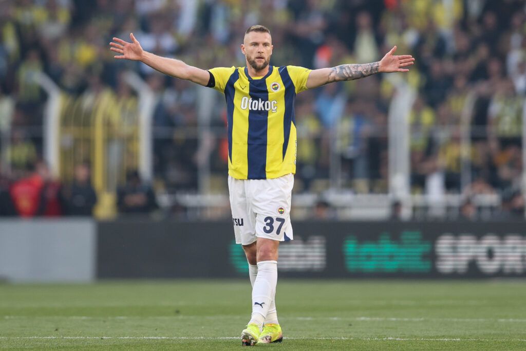 Shefi i Mbrojtjes Fenerbahçe Škriniar po ngjall interes për Serie A – Ligablatt – futboll për momentin!