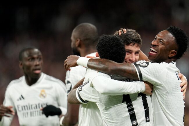 Premier League Club planifikon 300 milion oferta për Duo nga Real Madrid