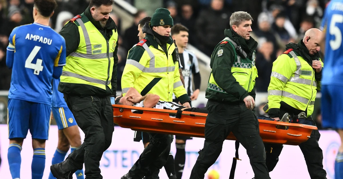Fabian Schär është dëmtuar rëndë kundër Leeds