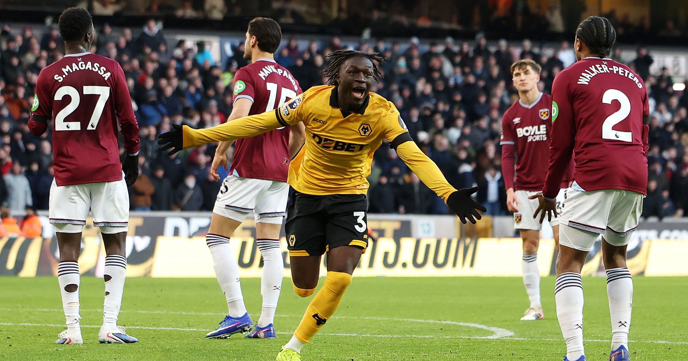 Wolverhampton Wanderes fiton fitoren e parë në samitin e rënies kundër West Ham - Pascal Gros bën debutimin e tij në fitoren e Brighton