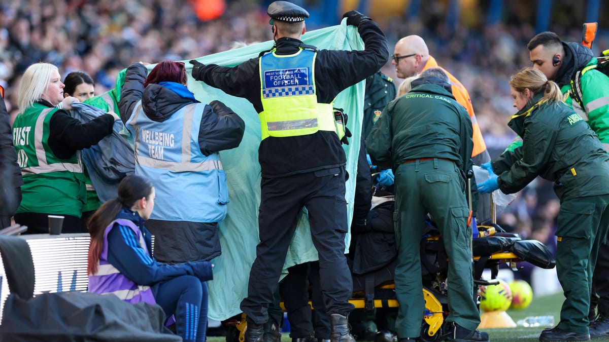 Emergjencë para Leeds kundër Manchester United – tifozi ka vdekur