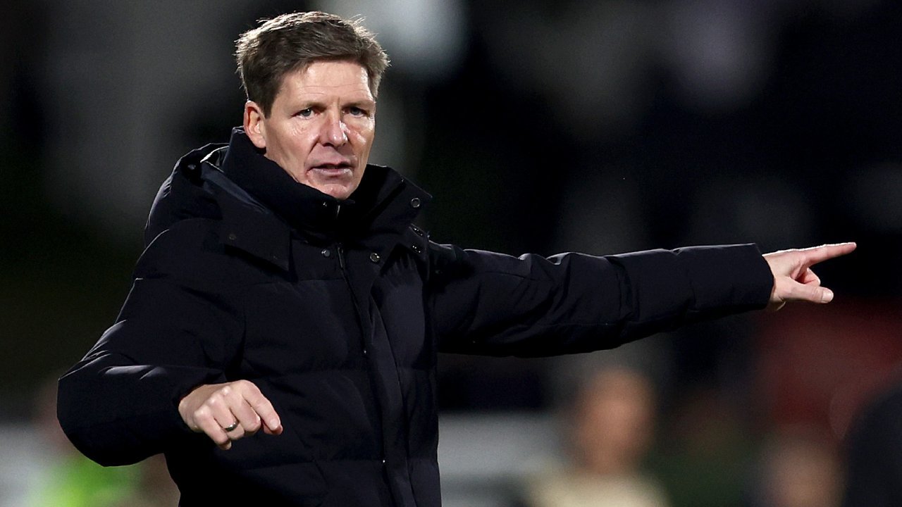 Oliver Glasner me sa duket është jashtë garës