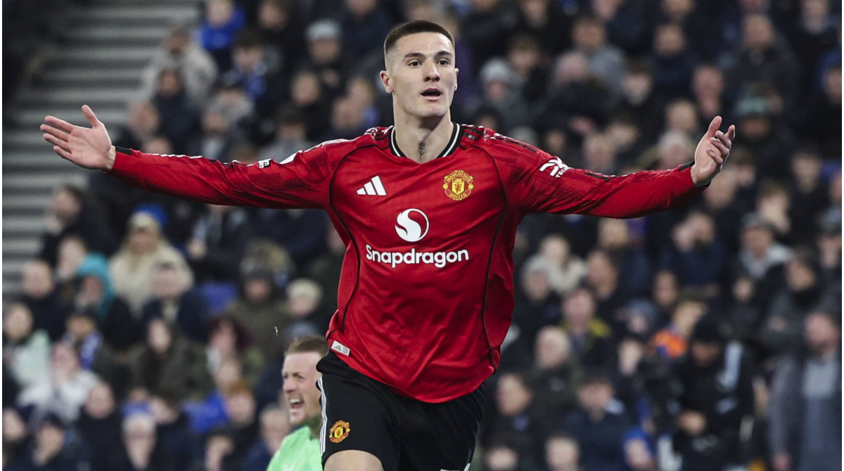 Man United konsolidon vendin e katërt: skuadra më e mirë e Premier League nën Carrick