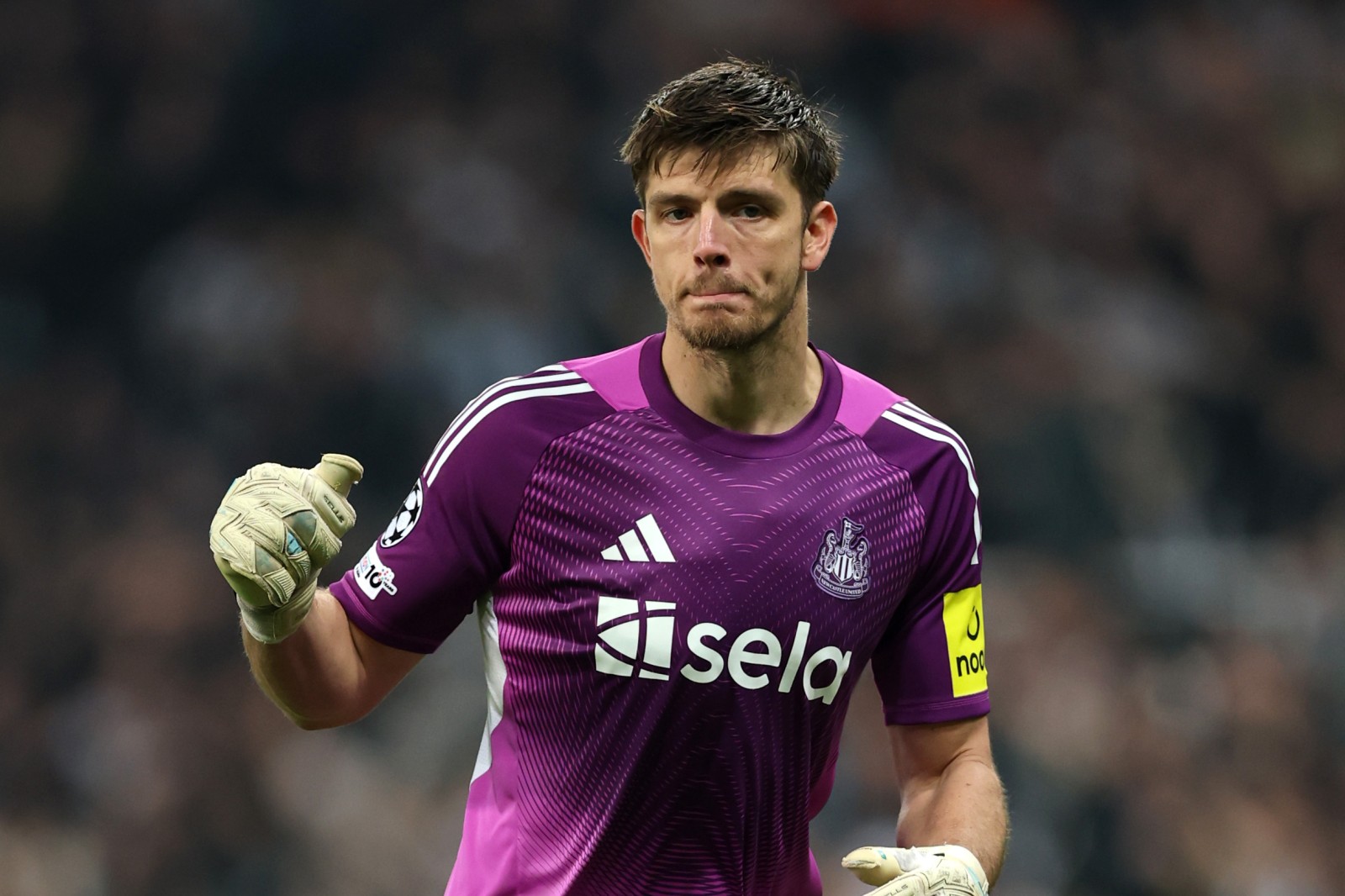 Newcastle është në kërkim të një portieri të ri – dy yje të Premier League në fokus