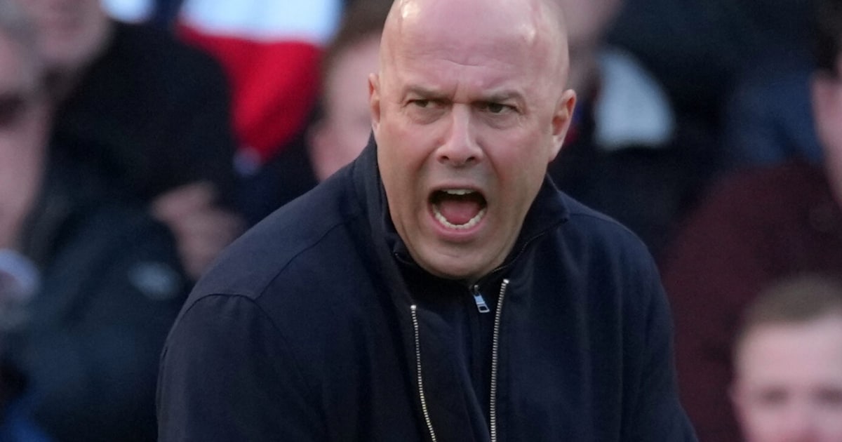 Trajneri i Liverpool-it tërbohet - Slot: "Nuk më pëlqen futbolli i Premier League"