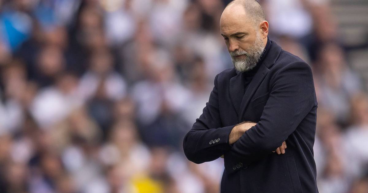 Trajneri i Premierligës mëson për tragjedi pas fishkëllimës së fundit