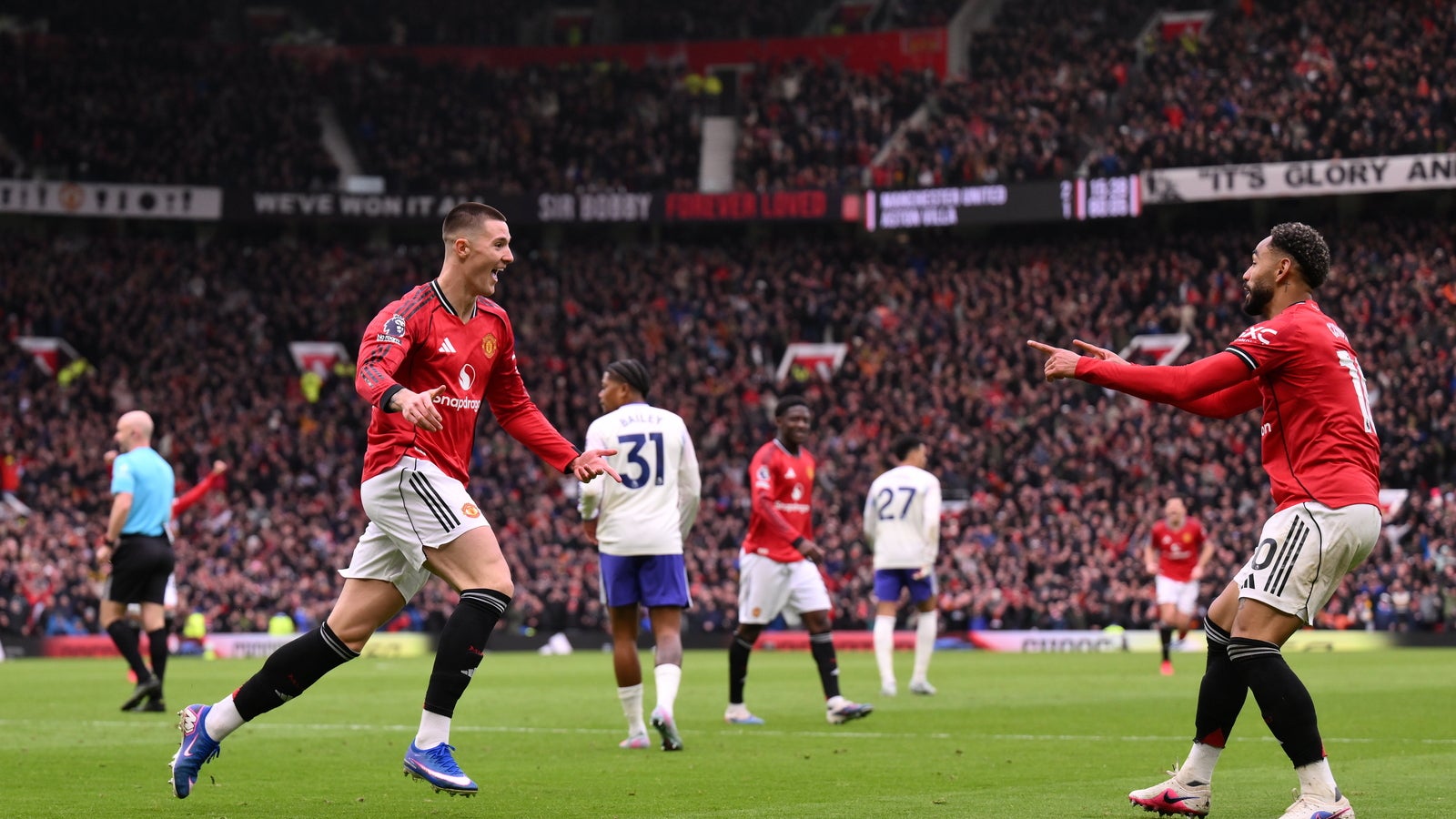 United siguron vendin e tretë, Liverpool vetëm 1-1