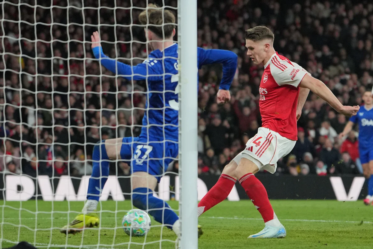 Premier League - Arsenali rrit epërsinë në ligë - Manchester City bën një gabim - Sport