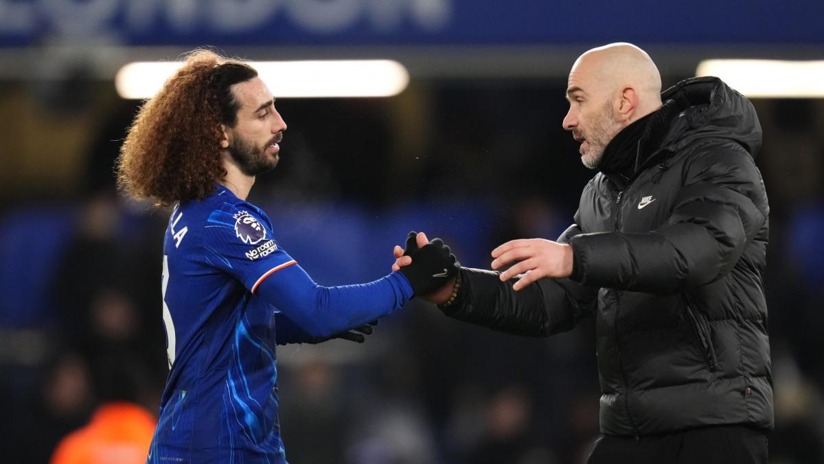 Cucurella kritikon vendimin e Chelseat