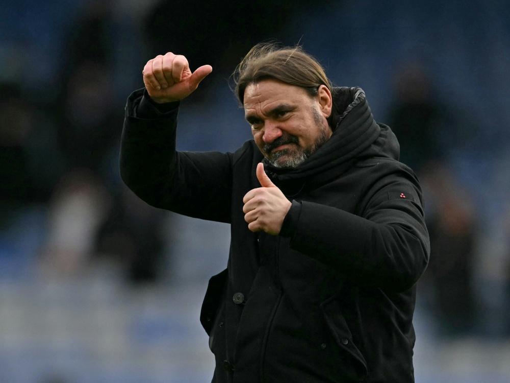 Farke feston fitoren historike: “Një paraqitje fantastike”