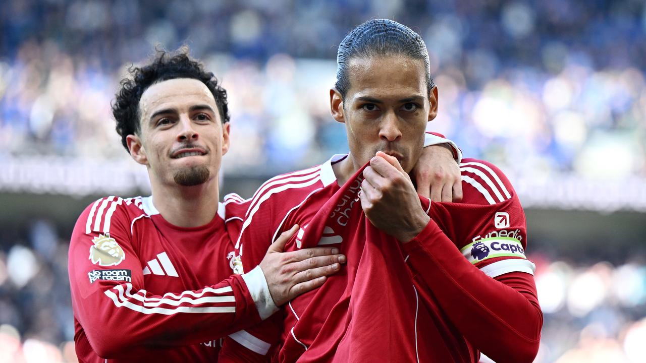 Derbi kundër Evertonit: Van Dijk shënon për Liverpool në minutën e 100-të