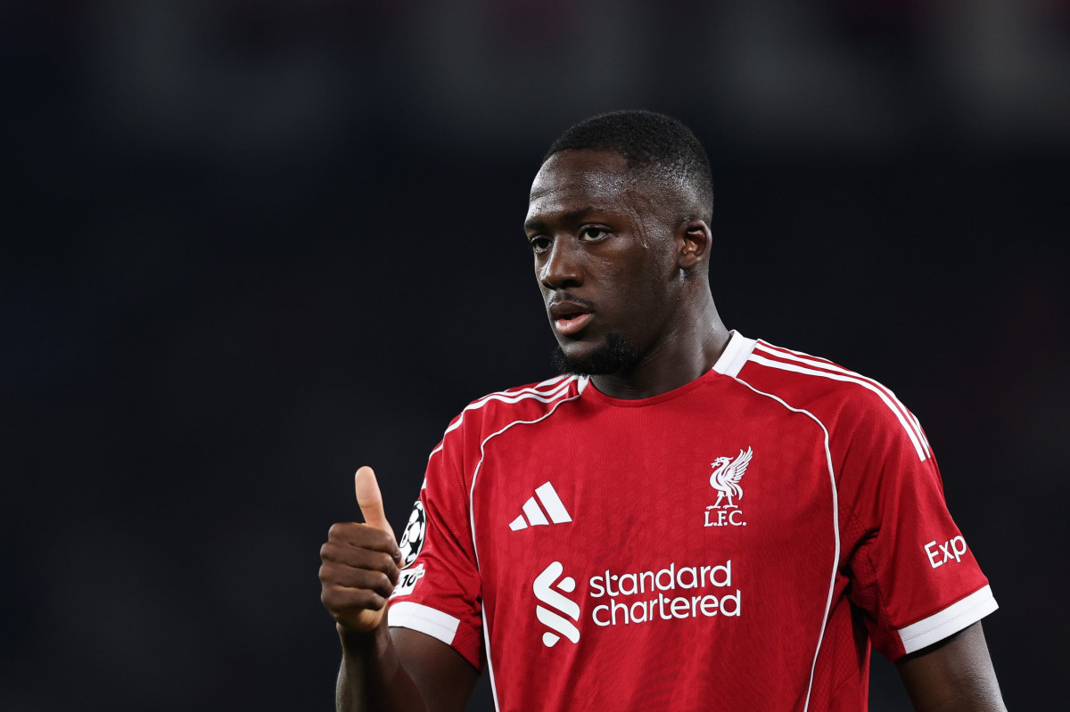 Ylli i Liverpoolit para vazhdimit të kontratës: Francezi dëshiron të qëndrojë me Reds