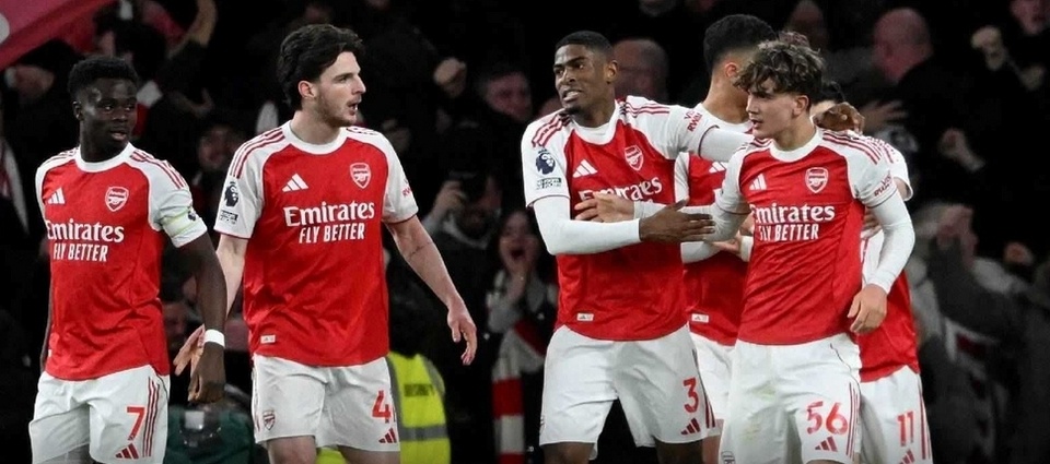 Arsenali mundi West Ham United dhe është një hap më afër titullit të Premierligës