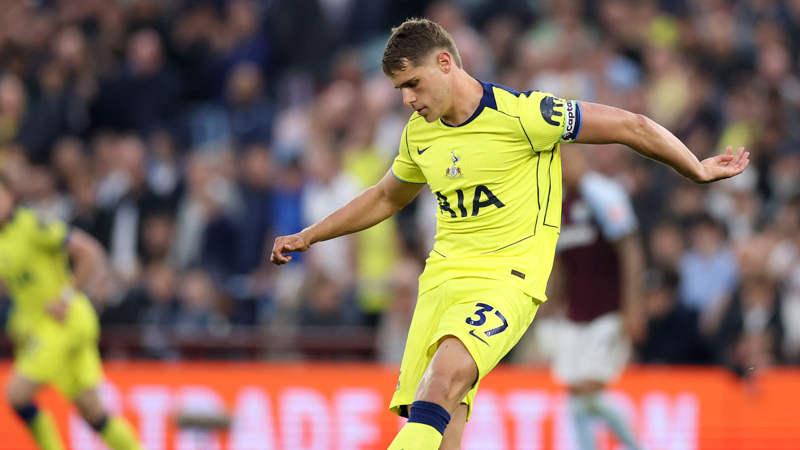 Kërkohet përmirësimi i mbrojtjes: Manchester United është i interesuar për këtë yll të Tottenham