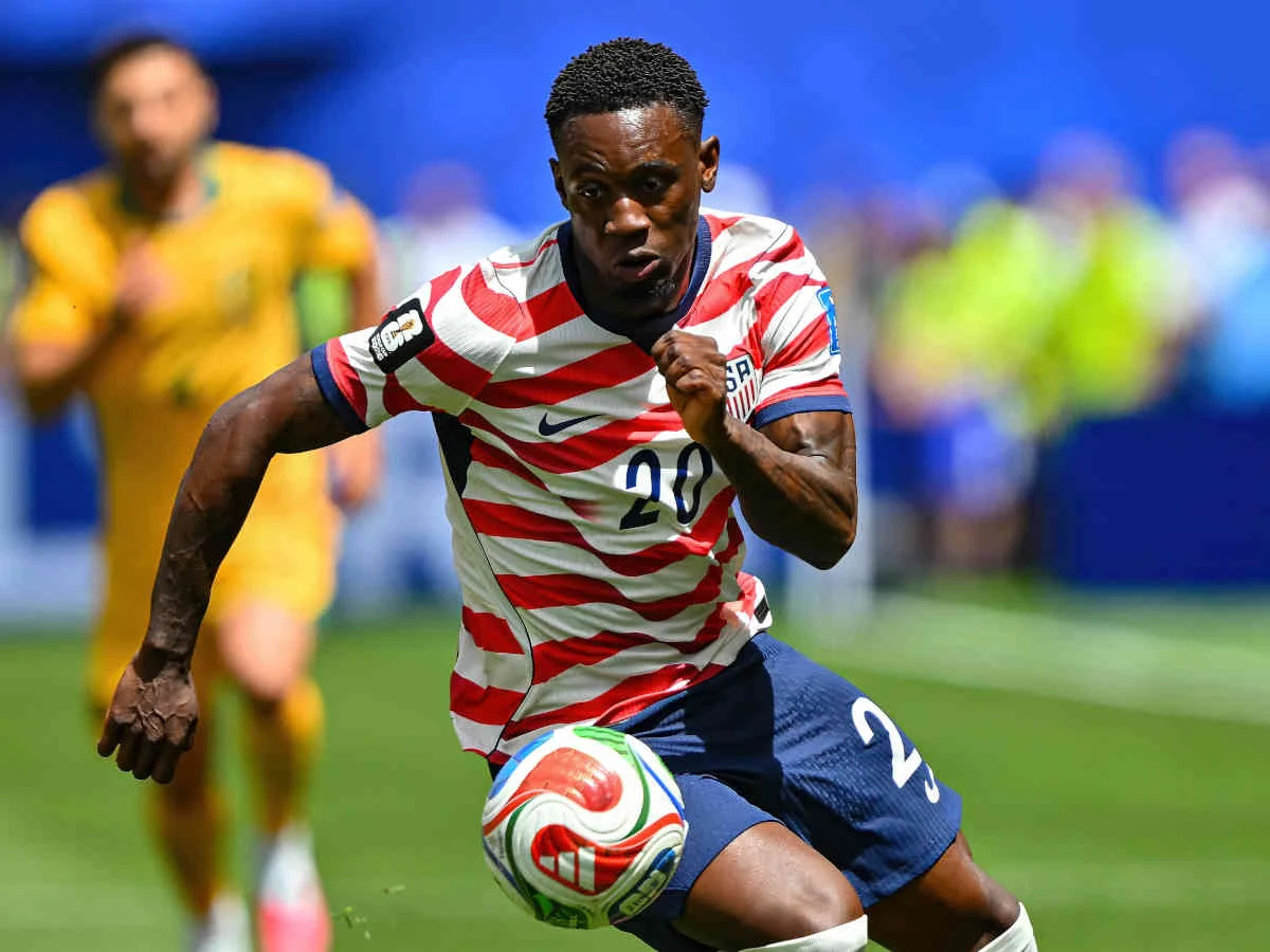 Sulmuesi ndërkombëtar amerikan Balogun është objektivi kryesor i PSG-së dhe dy klubeve të Premier League