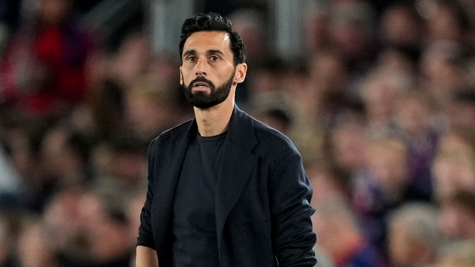 Lëvizje befasuese në Premier League? Ish-trajneri i Real Madridit, Alvaro Arbeloa, e bën të përsosur një shkëmbim të çmendur në tre drejtime