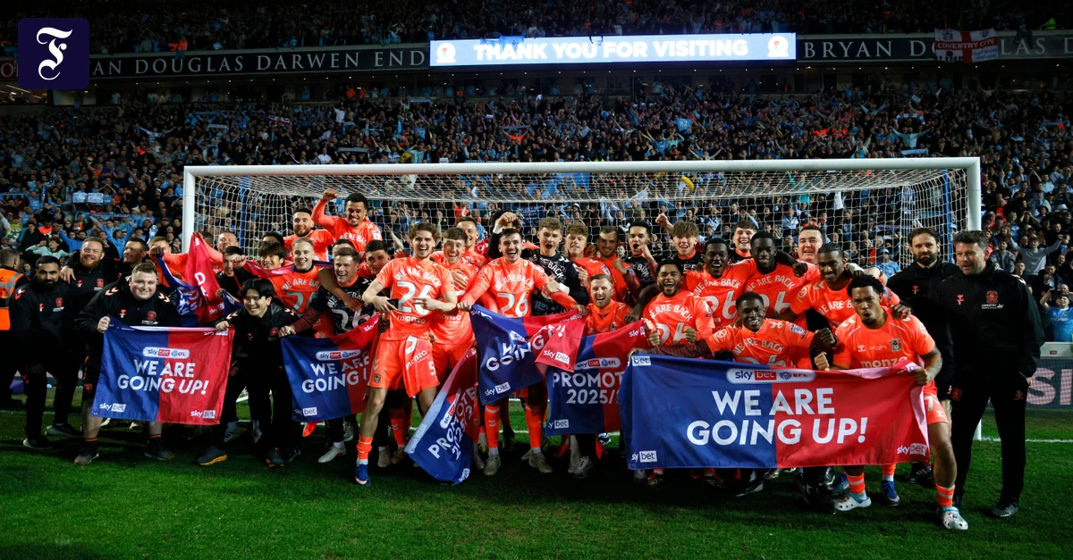 Të ardhurit e Coventry City dhe Frank Lampard festojnë