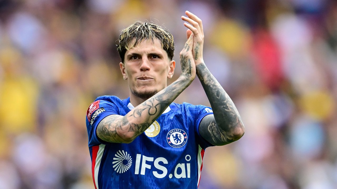 Floped në Chelsea: Garnacho vazhdon në Premier League