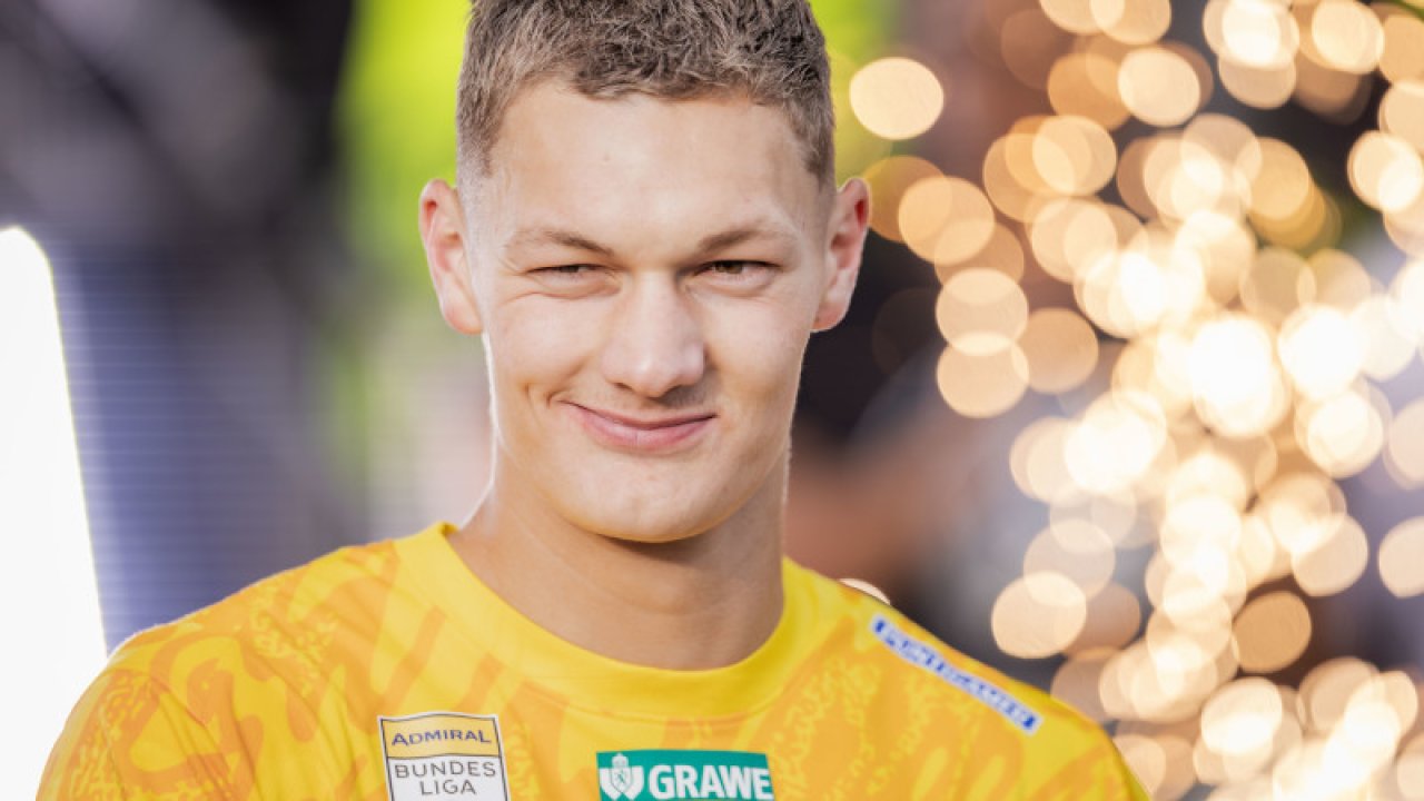 Ish-sulmuesi Kjell Scherpen po kalon në Premier League