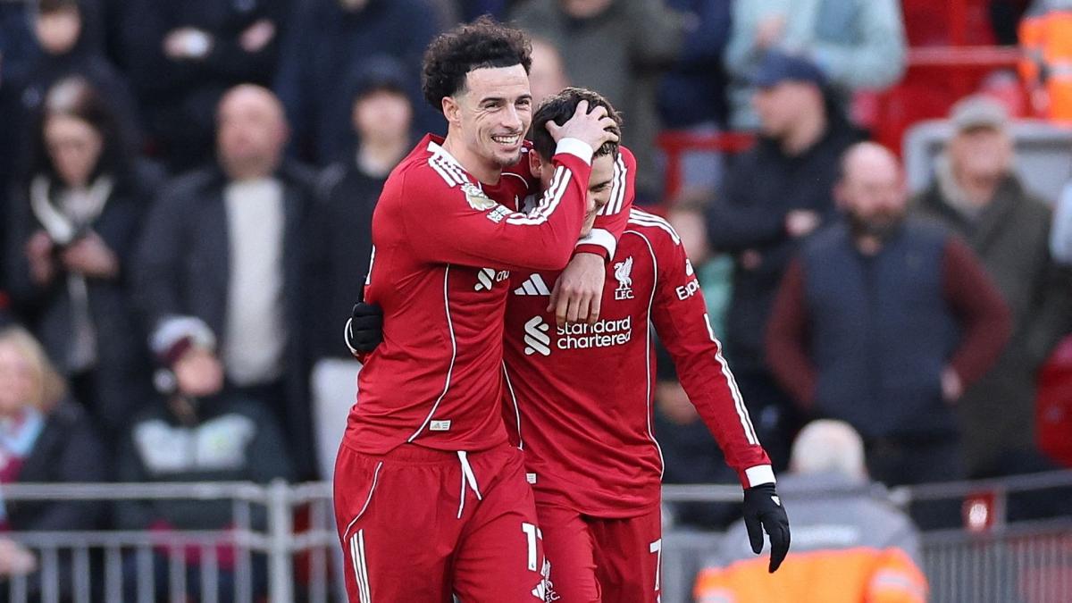 Marrëveshja: Jones mund të largohet nga Liverpool