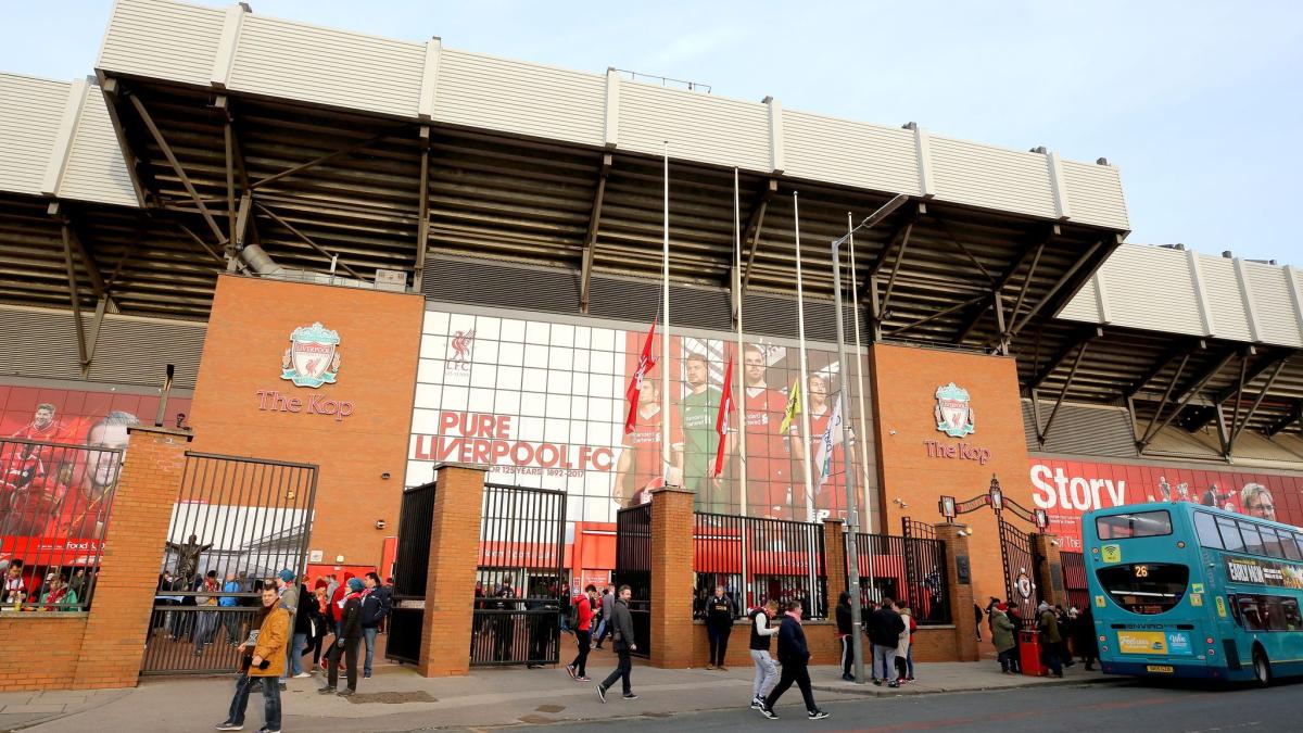 Premier League: Raport: Themeluesi i Amazon, Bezos po mendon t’i bashkohet Liverpool-it