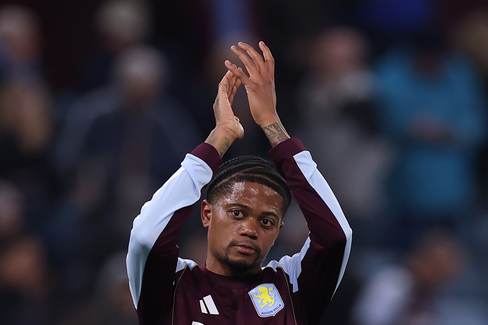 Aston Villa dëshiron të shesë ish-yllin e Bayer, Leon Bailey