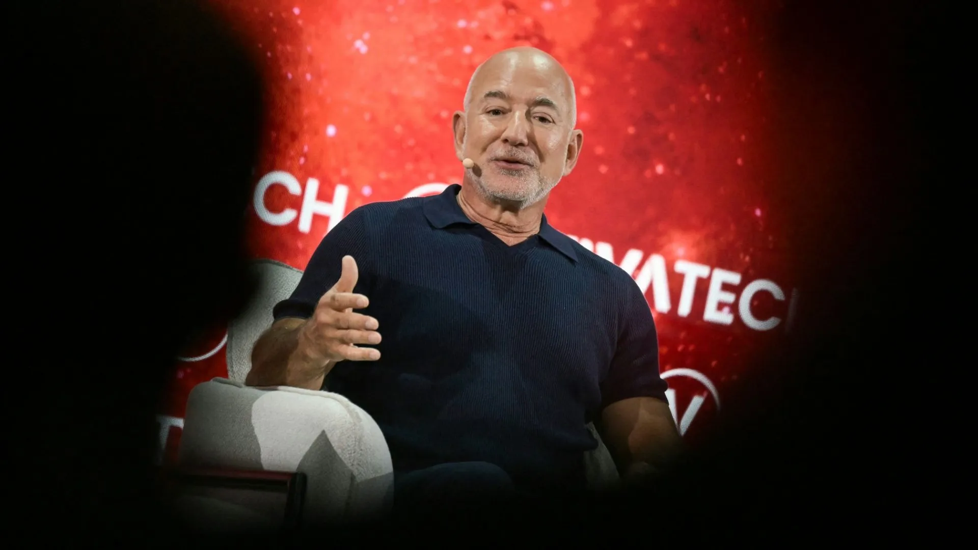 Jeff Bezos i bashkohet Liverpool FC me një grup investitorësh