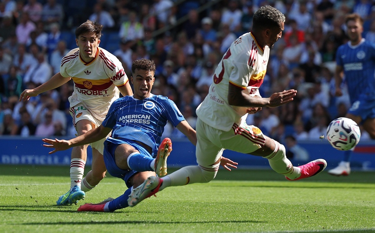 Borussia Dortmund po lufton me AS Roma për transferimin e një lojtari të Premierligës